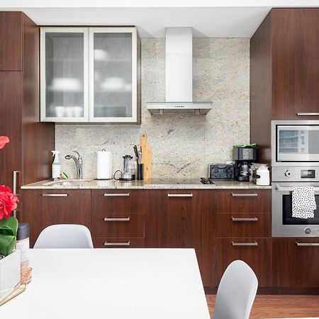Downtown Toronto Condo Near Cn Tower, Scotiabank Arena, Rogers Centre, Union Station Exterior foto