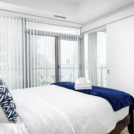 Downtown Toronto Condo Near Cn Tower, Scotiabank Arena, Rogers Centre, Union Station Exterior foto