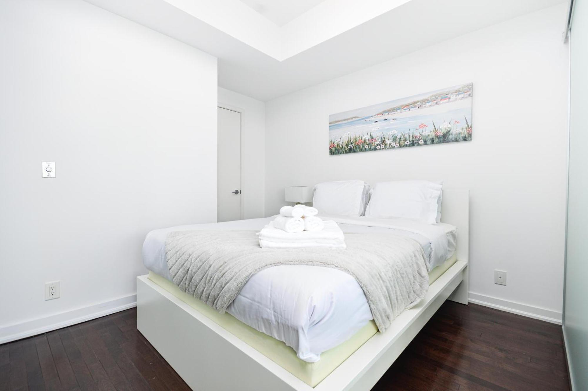 Downtown Toronto Condo Near Cn Tower, Scotiabank Arena, Rogers Centre, Union Station Exterior foto
