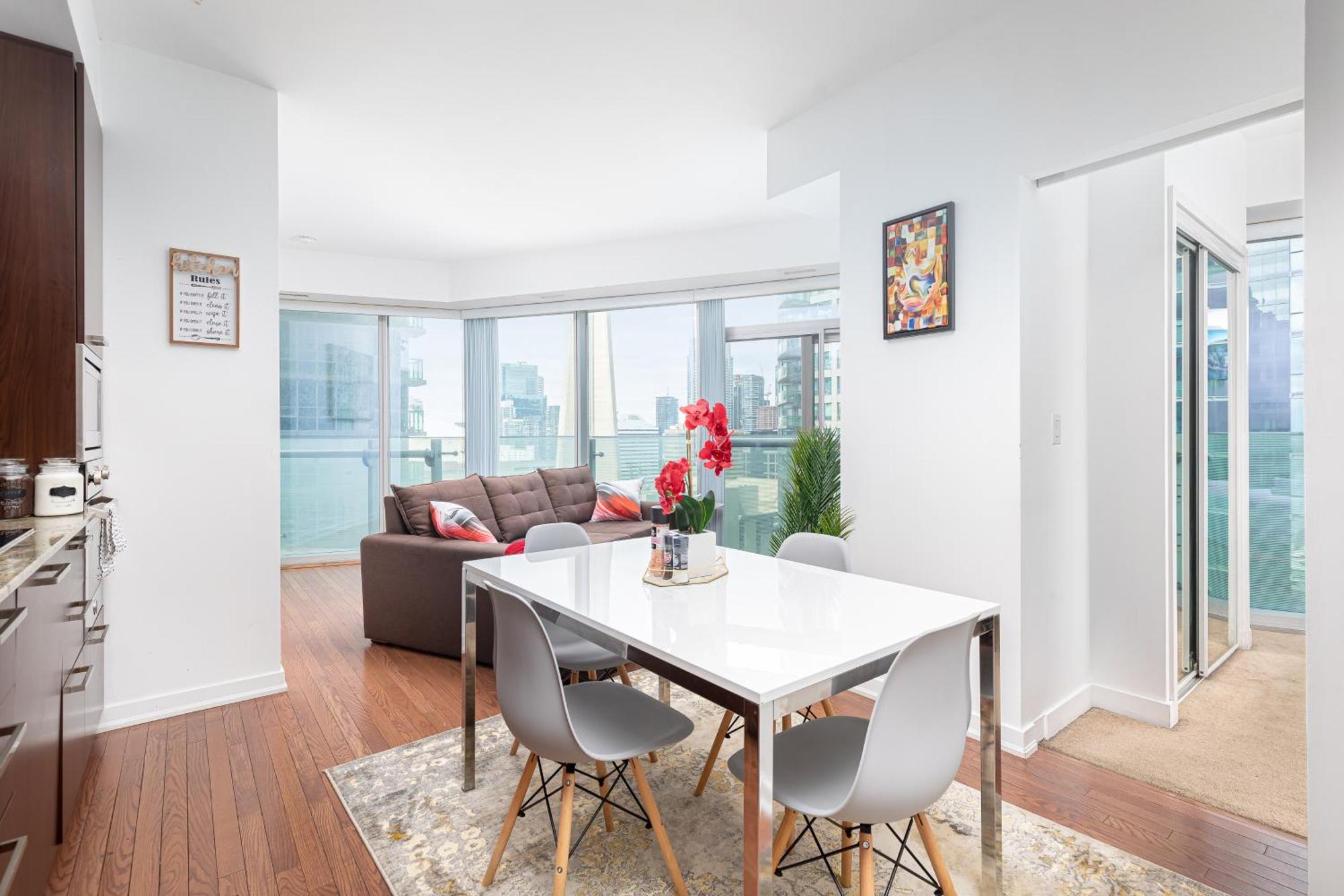 Downtown Toronto Condo Near Cn Tower, Scotiabank Arena, Rogers Centre, Union Station Exterior foto